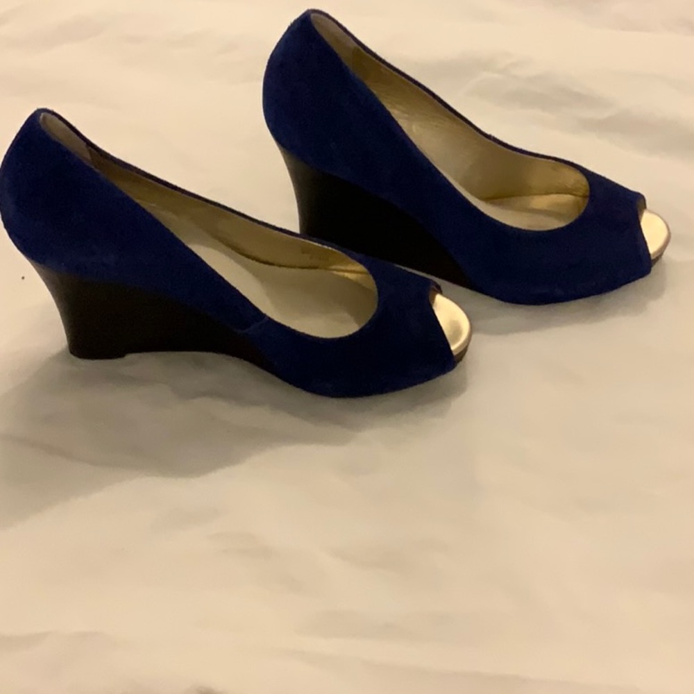 Lilly Pulitzer suede peep toes wedges.